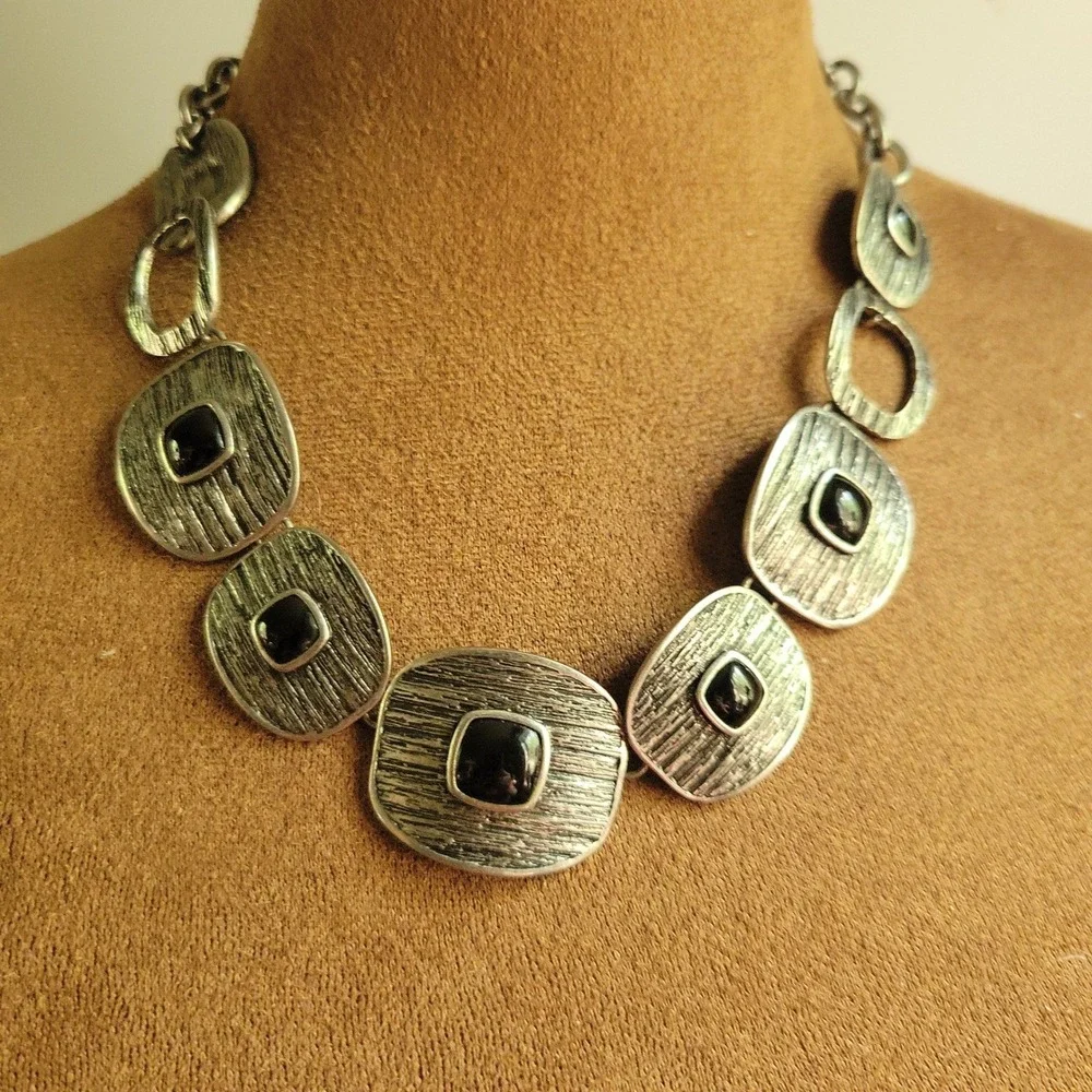 Lia Sophia Silver Tone Black Cabochon Statement Necklace 16-19 Inch Whimsigoth